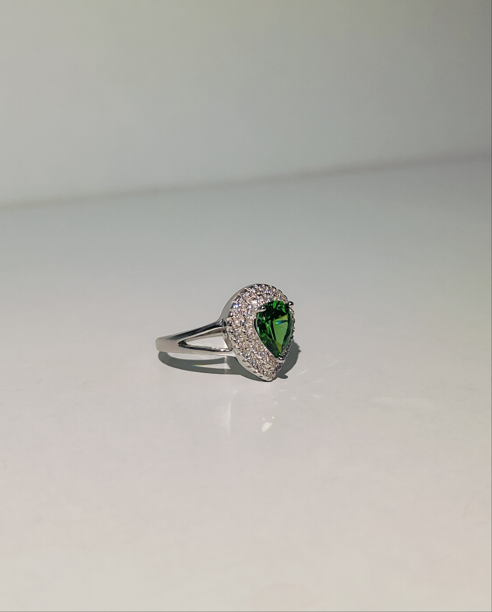 Silver green dimond 92.5 ring